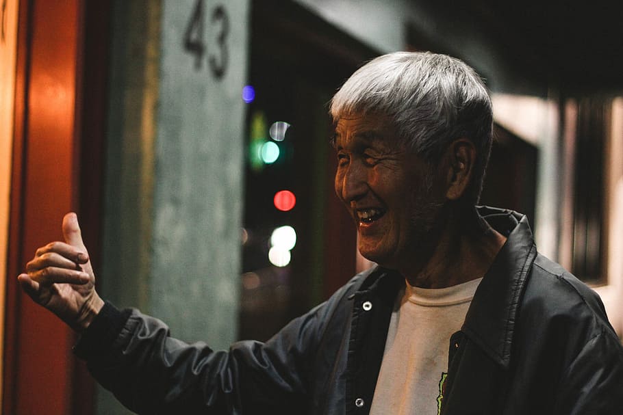 people, old, elderly, man, smile, happy, outside, house, bokeh HD wallpaper