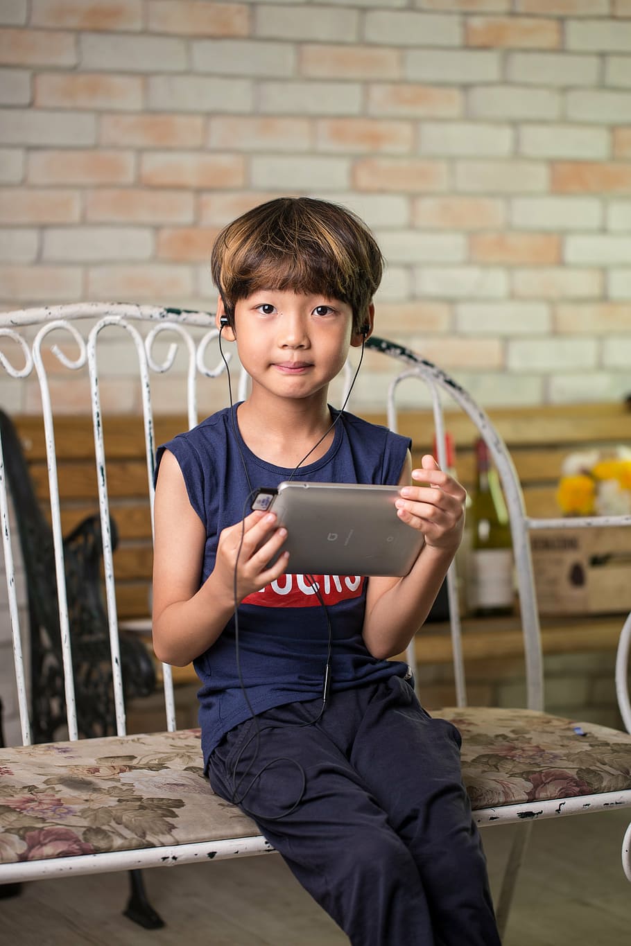 korean, child, device, tablet, headphones, earbuds, earphone HD wallpaper