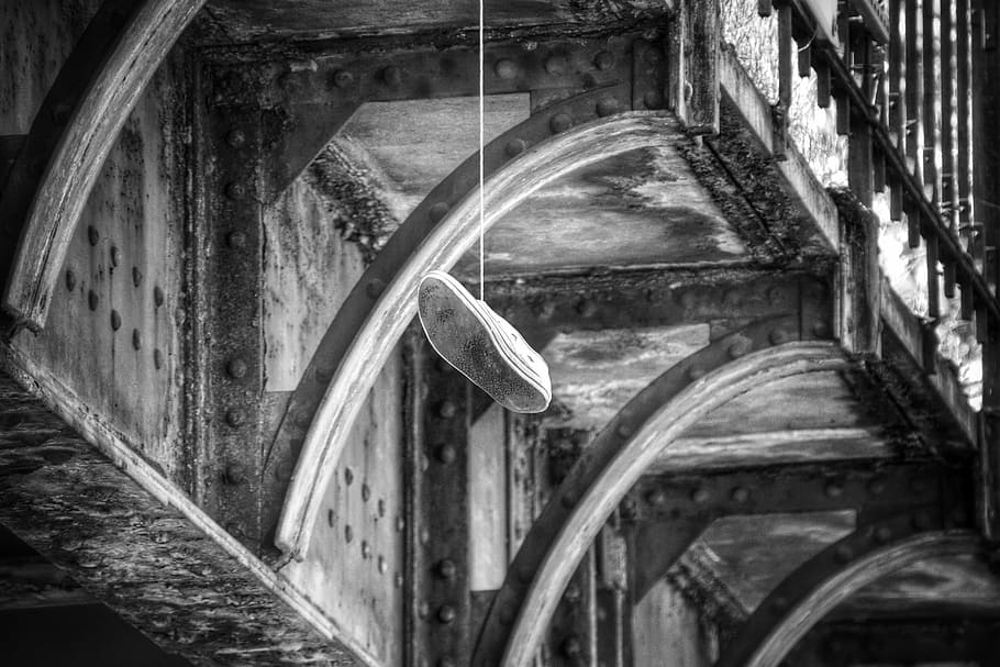 lot, pendulum, sneaker, bridge, old, ailing, lapsed, black and white HD wallpaper