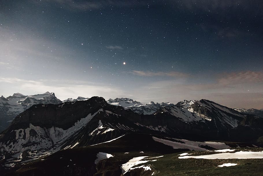 landscape photography of black and white mountain, mountain during nighttime photo HD wallpaper