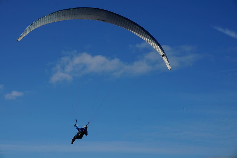 paragliding, fly, sky, blue, outdoor, extreme Sports, flying HD wallpaper