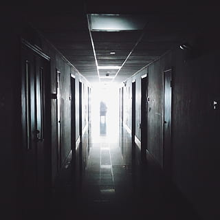 hallway-hospital-medical-work-thumbnail.jpg