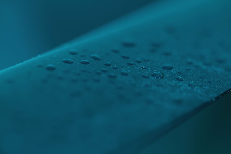 water dew on blue surface, macroshot, photo, droplets, rain HD wallpaper