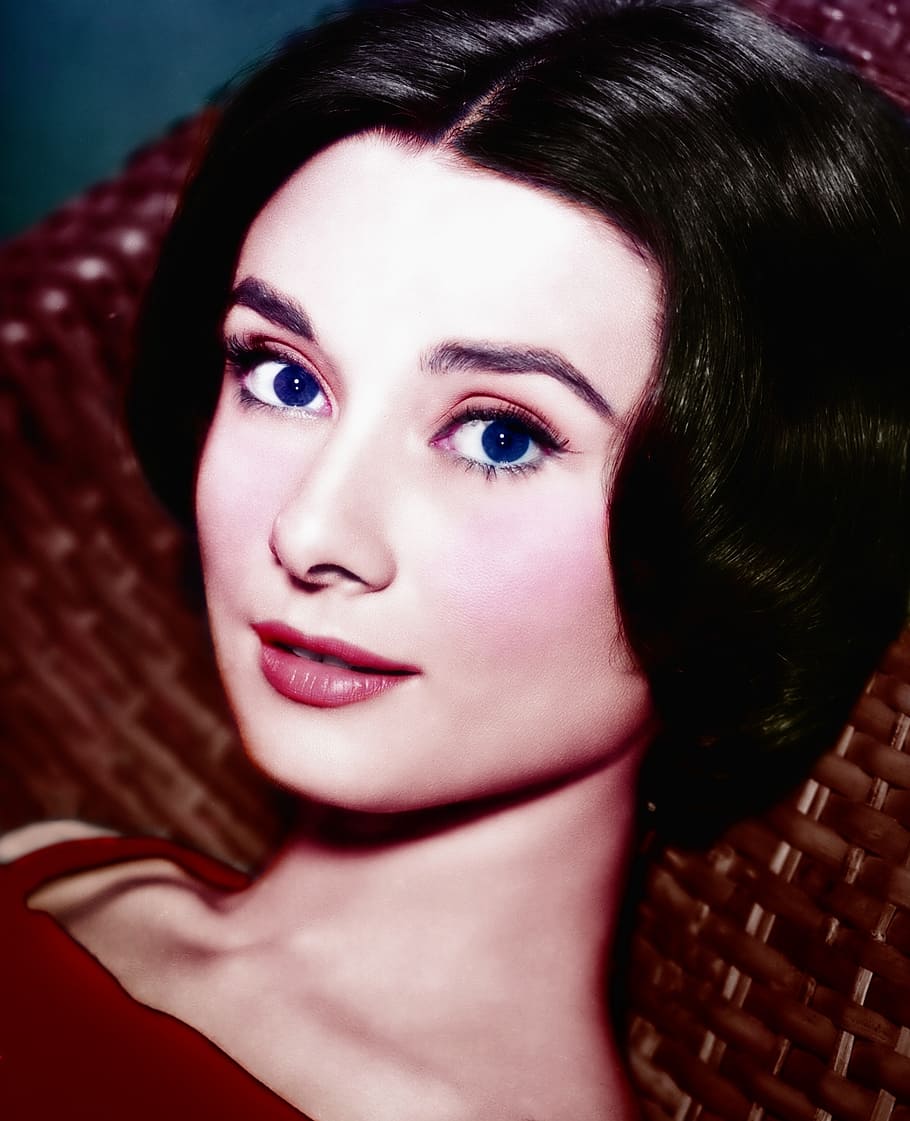 audrey hepburn, retouch, colorization, alien, portrait, headshot HD wallpaper