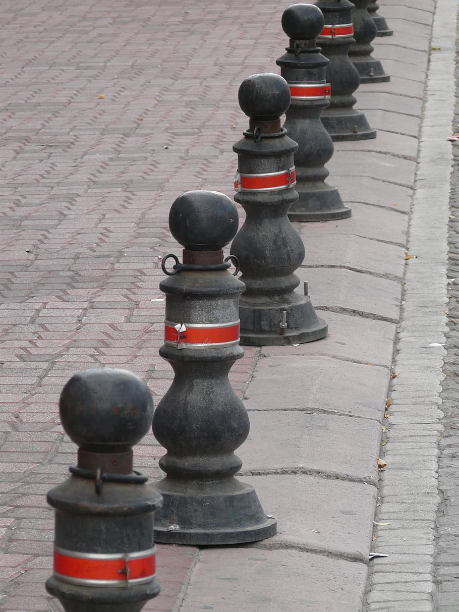 road post, mark, demarcation, limit, metal posts, sidewalk HD wallpaper
