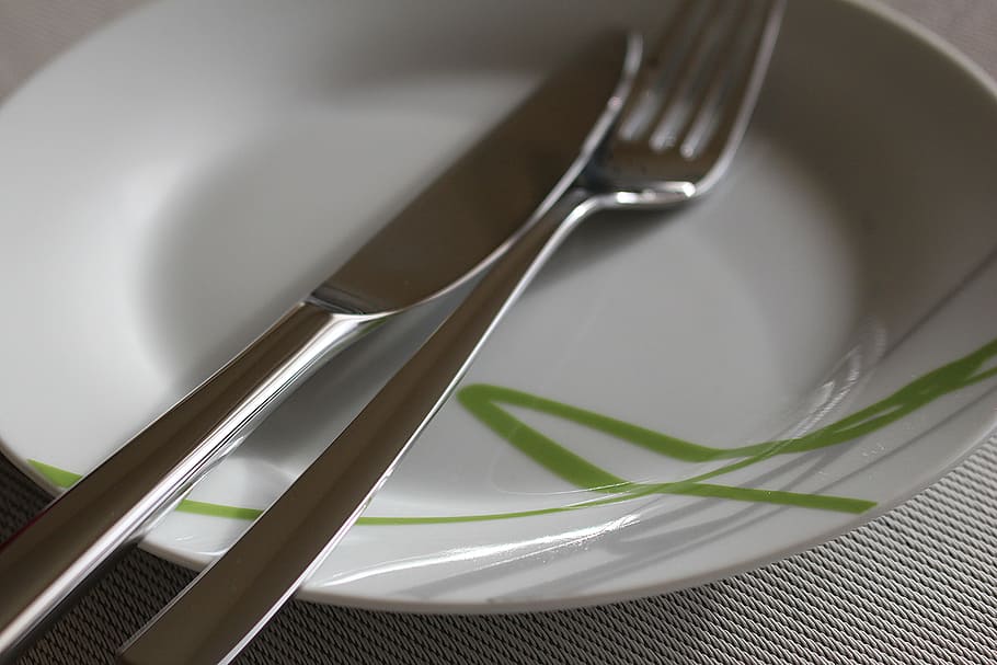 plate, cutlery, knife, fork, cover, kitchen utensil, eating utensil HD wallpaper
