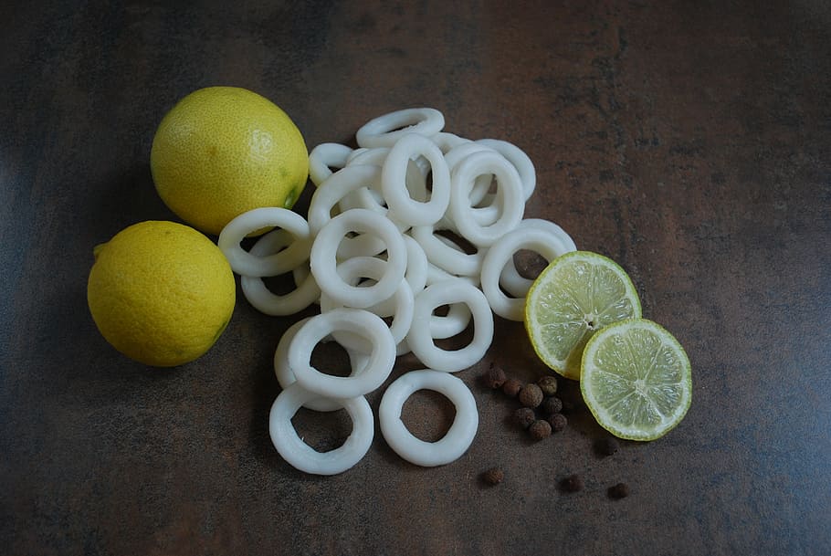 fresh, squid, rings, lemons, yellow, white, food, gourmet, delicious HD wallpaper