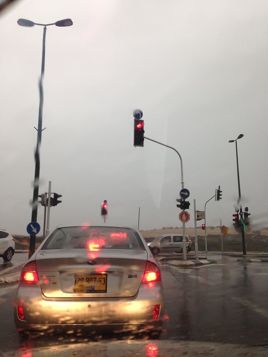 rain, road, weather, traffic, stoplight, street, car, transportation HD wallpaper