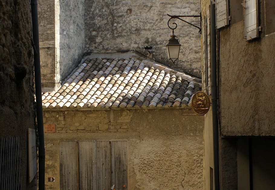grey concrete house, facade, road, homes, window, shops, brittany HD wallpaper