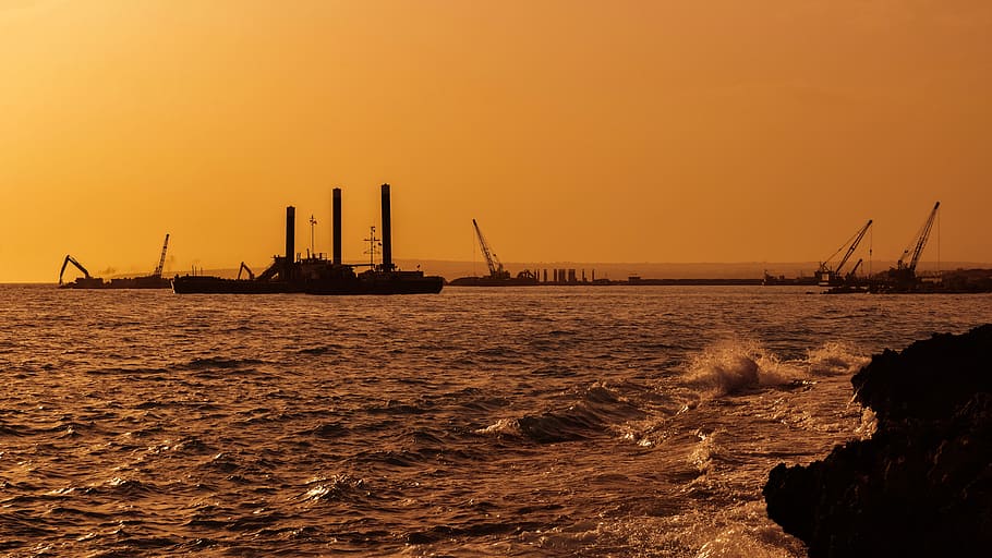 sunset, shadows, silhouettes, cranes, boat, coast, construction HD wallpaper