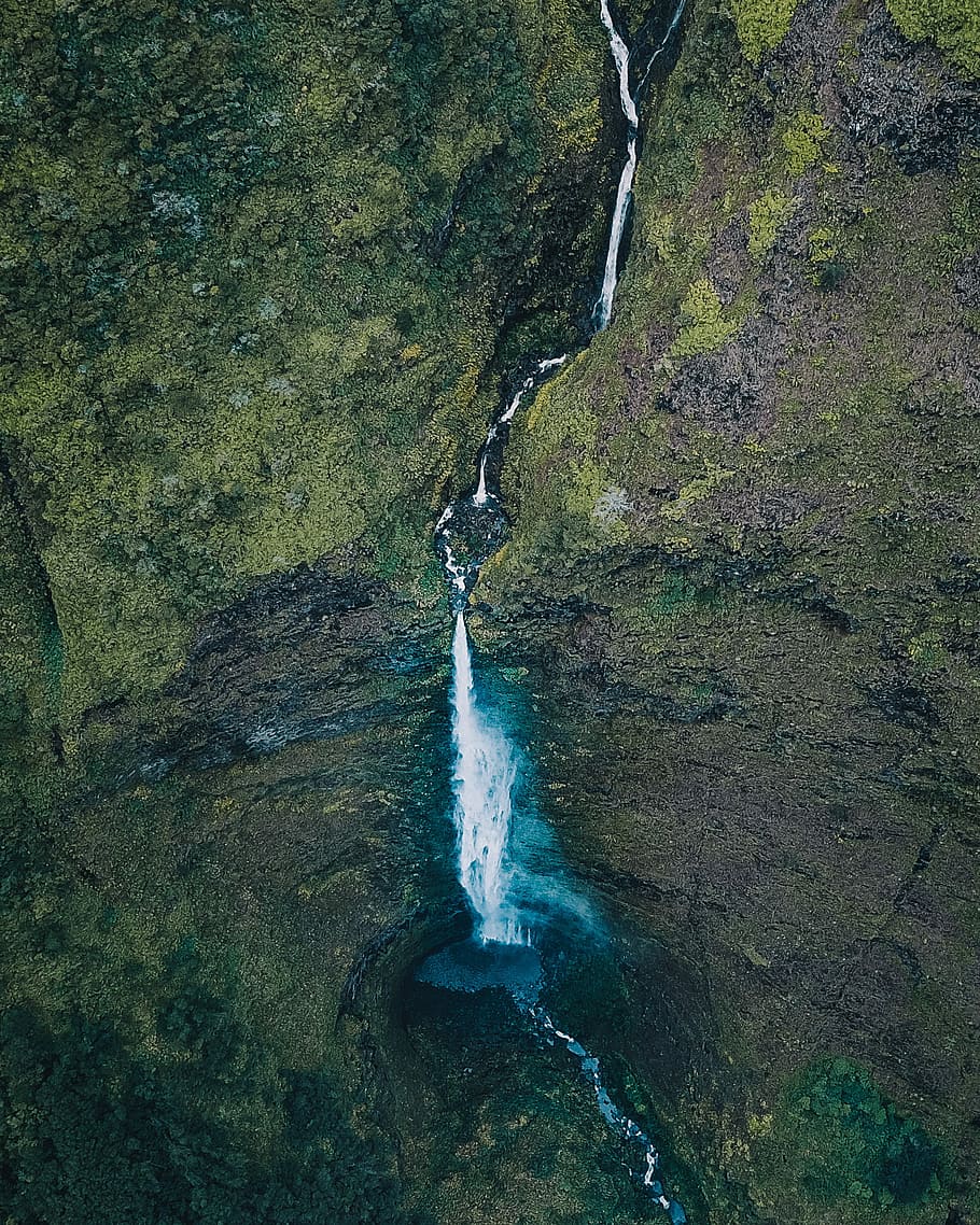 running water photography, aerial photography of cascading waterfalsl HD wallpaper