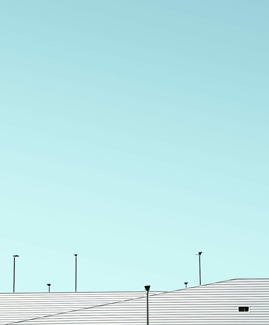 white roofs and teal sky, skies and street lights during daytime HD wallpaper