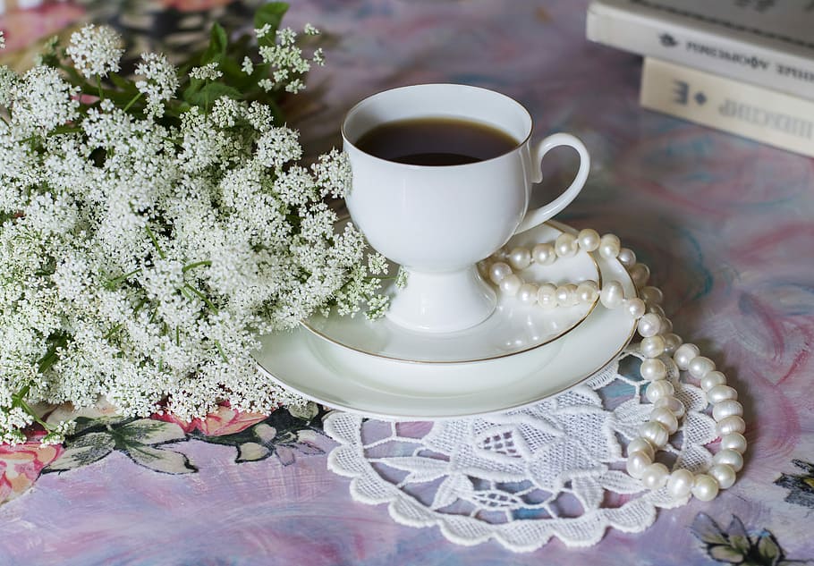 teacup with black liquid inside, drink, coffee, beads, pearls HD wallpaper