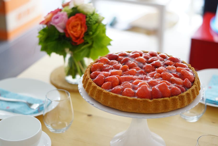 strawberry pie served on white cake stand, summer, red, eat HD wallpaper