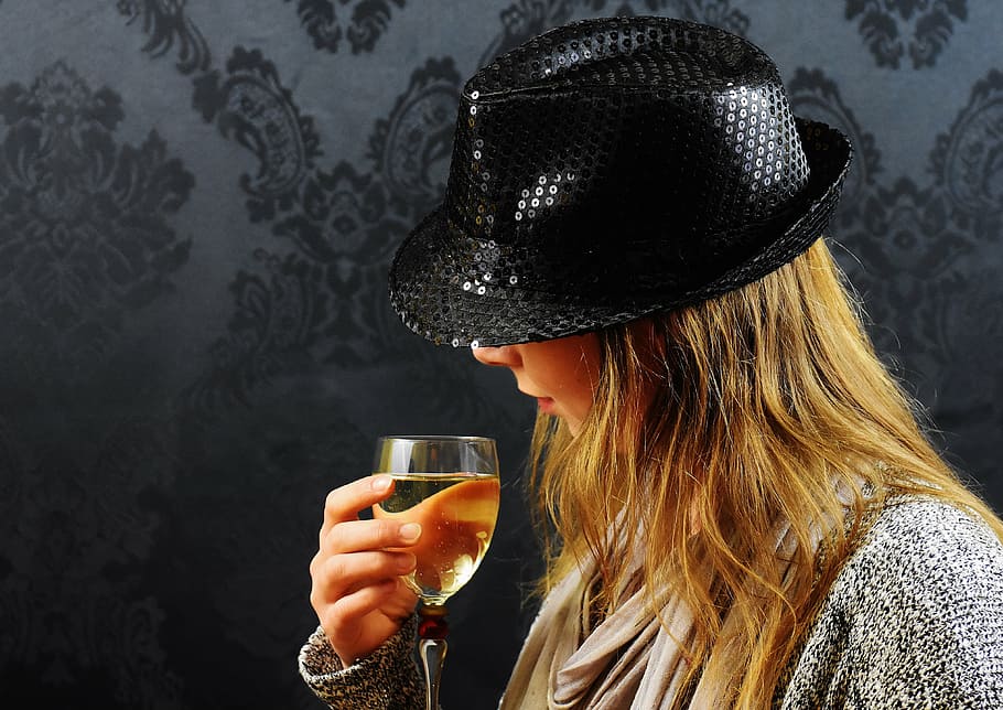 woman holding clear glass goblet, hat, champagne, wine, drink, HD wallpaper