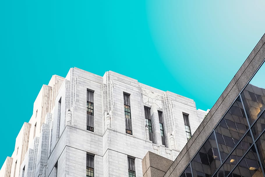 gray concrete building during blue sky, gray concrete building HD wallpaper