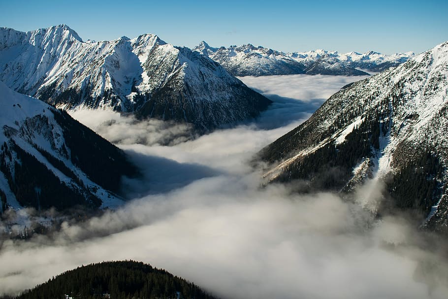 white fogs on mountain, mountain covered of snoe, snow, cloud HD wallpaper