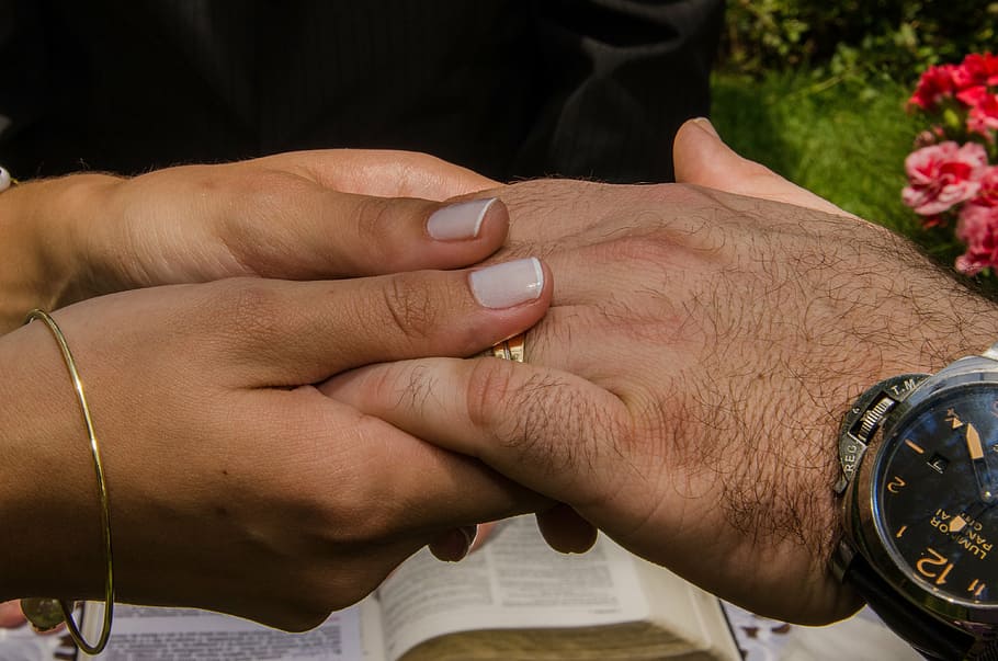 two person holding hands, bible, alliance, blessing, prayer HD wallpaper