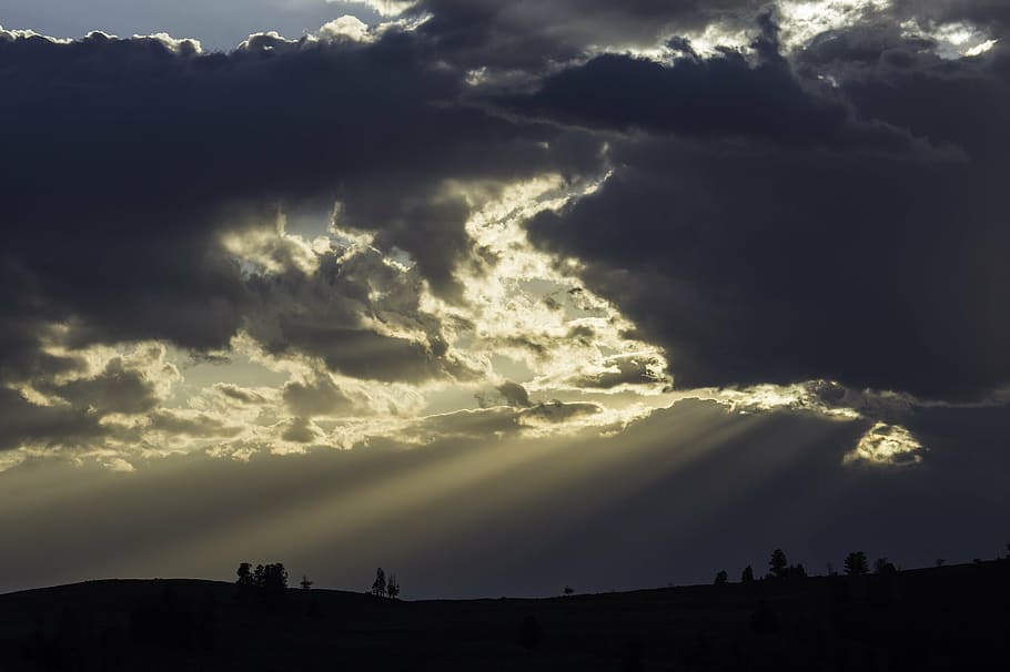 sunset, landscape, scenic, clouds, crepuscular rays, silhouettes HD wallpaper
