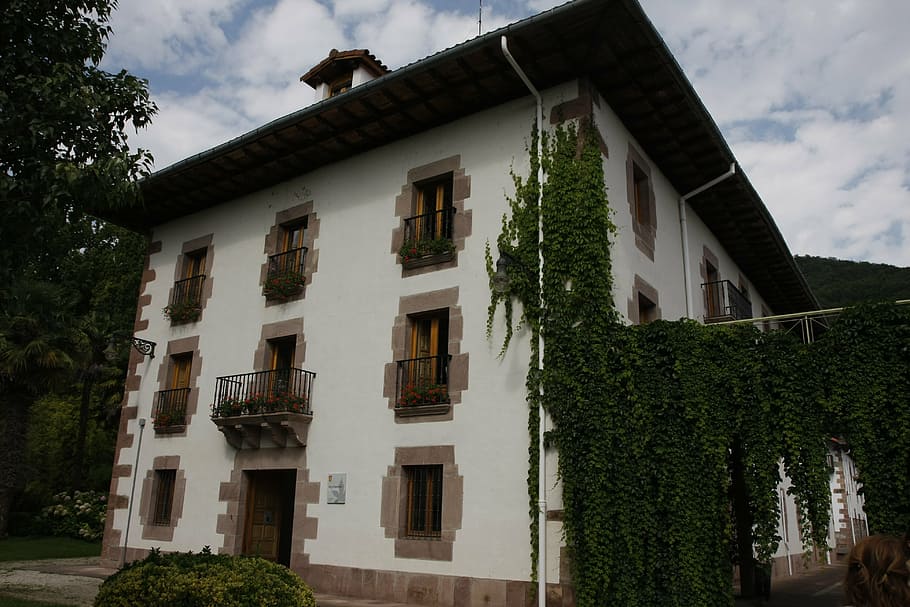 people, old, bed and breakfast, architecture, built structure HD wallpaper
