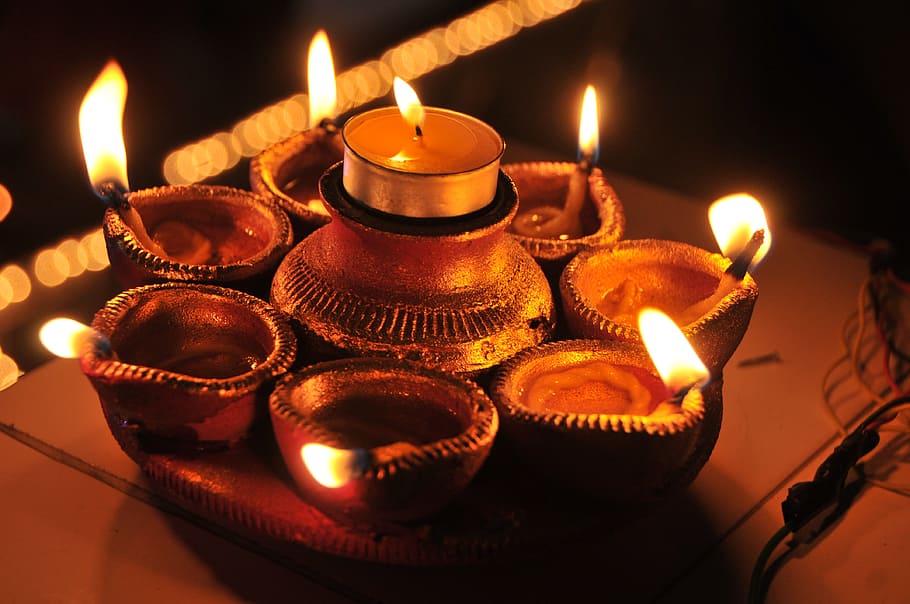 lit candles, festive, indian, devotion, burning, fire, flame HD wallpaper