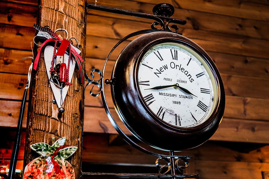 black New Orleans framed analog clock, white analog clock, bar HD wallpaper