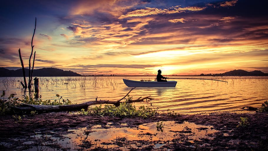 Fishing, boat, calm lake, lake, man, sky, sunsets, HD phone wallpaper