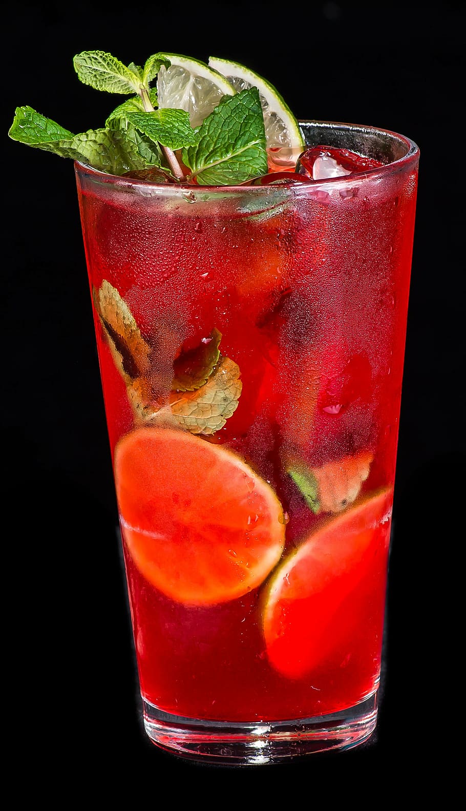clear glass cup, summer drink, strawberry, mint, cocktail, hugo