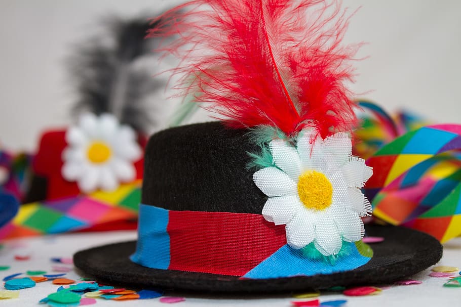 white, black, and re floral fedora hat, carnival, party, streamer HD wallpaper