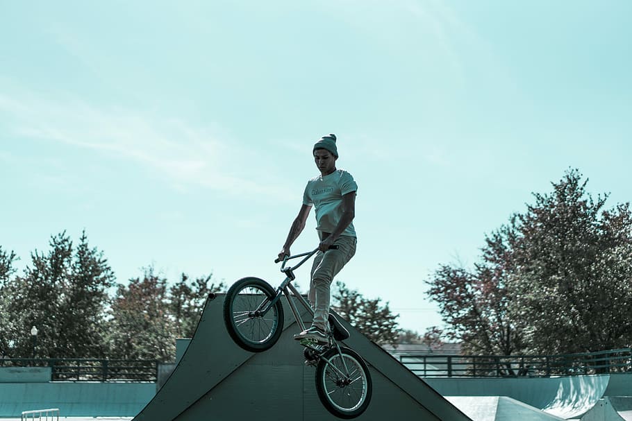 Hd Wallpaper Man Riding Bmx Bicycle During Day Time Man Riding Bmx