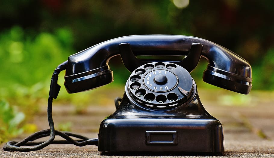 black rotary phone on brown concrete pavement, old, year built 1955 HD wallpaper
