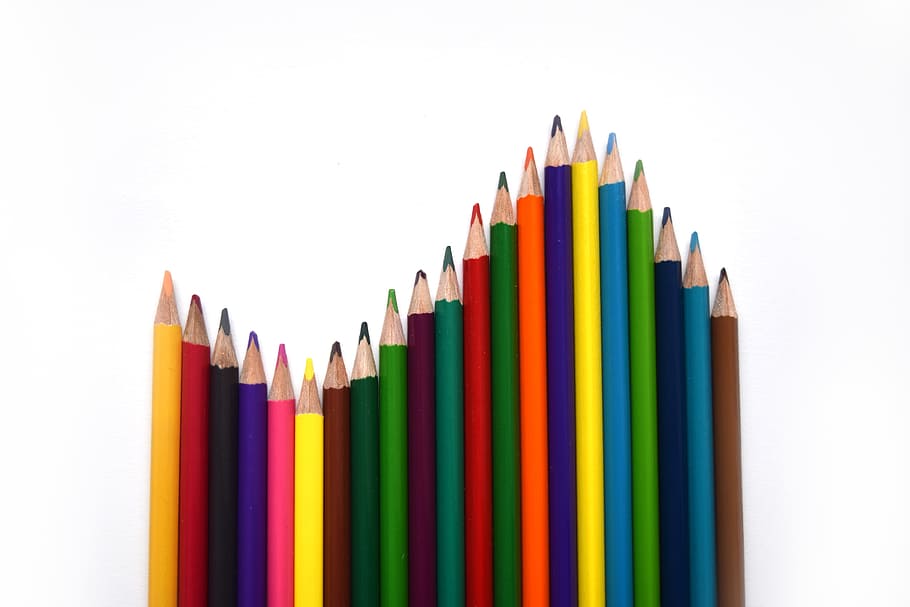 assorted-color colored pencil set, inline, colored pencils, photo