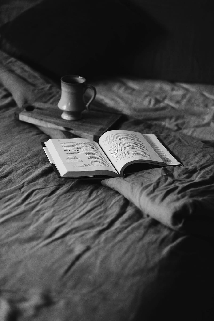 Rainy Days, open book near ceramic mug, cup, bed, coffee, tea, HD wallpaper