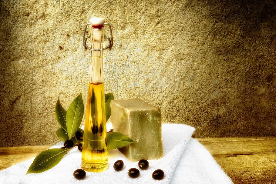 clear glass decanter, laurier, soap, olive oil, bay tree, laurus nobilis, HD wallpaper