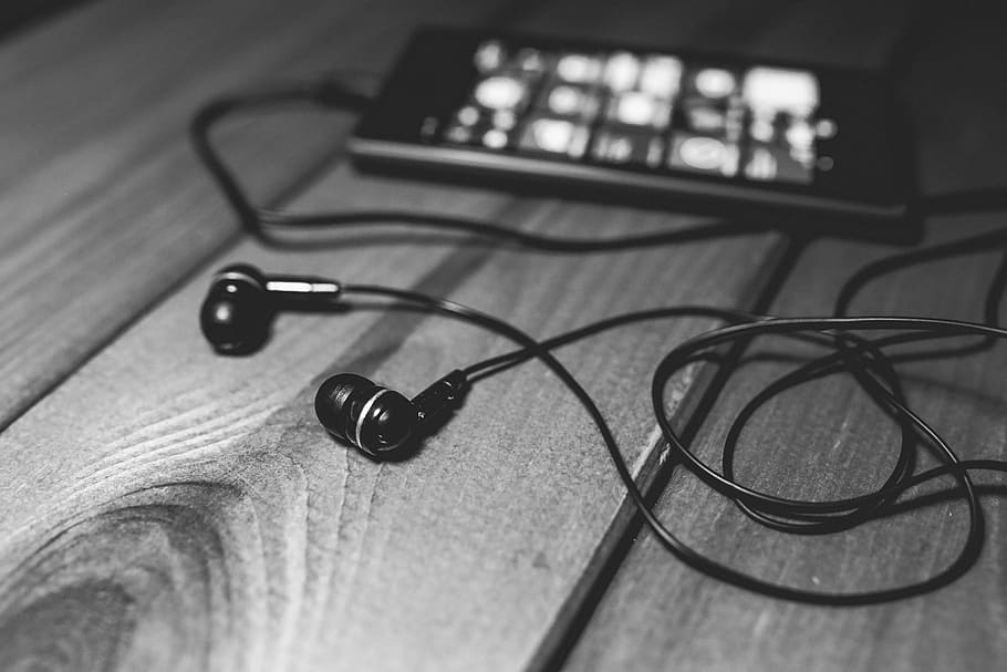 black in-ear headphones, earphones, mobile, music, listening, HD wallpaper