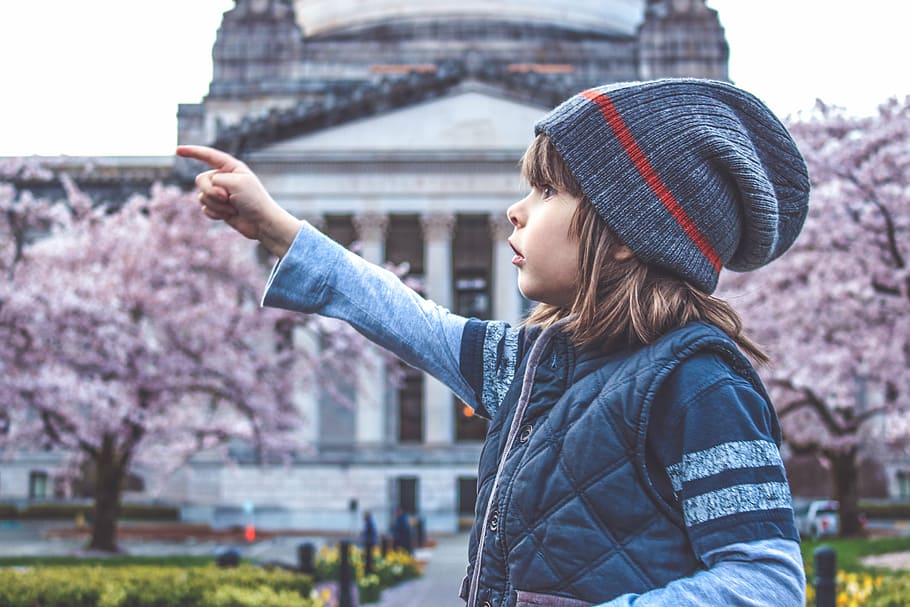 girl wearing gray knit cap and quilted gilet, boy, kid, child HD wallpaper