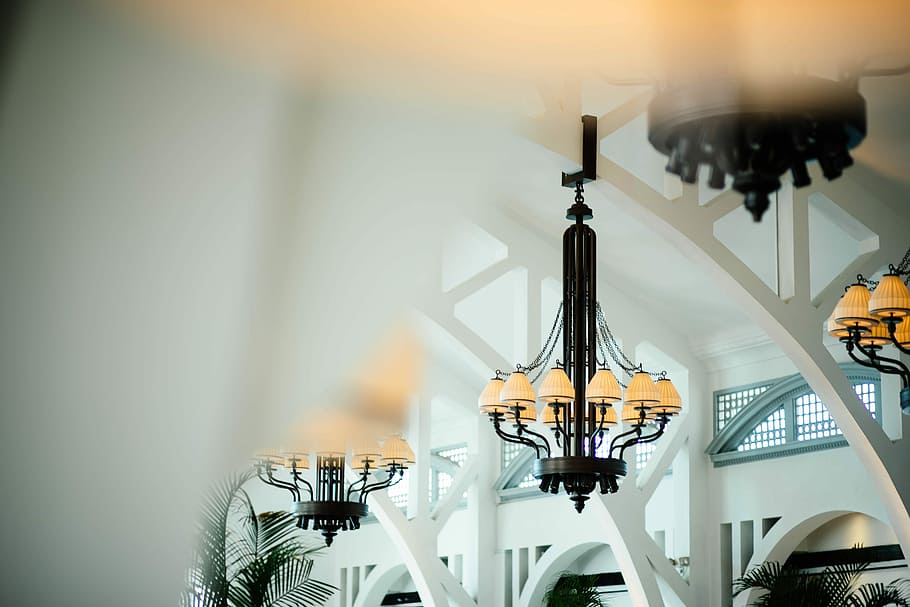 black metal base chandelier, black and yellow chandeliers, light HD wallpaper