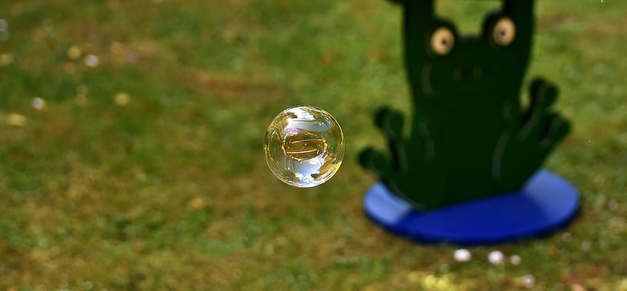 Soap Bubble, Make Soap Bubbles, iridescent, soapy water, fun HD wallpaper