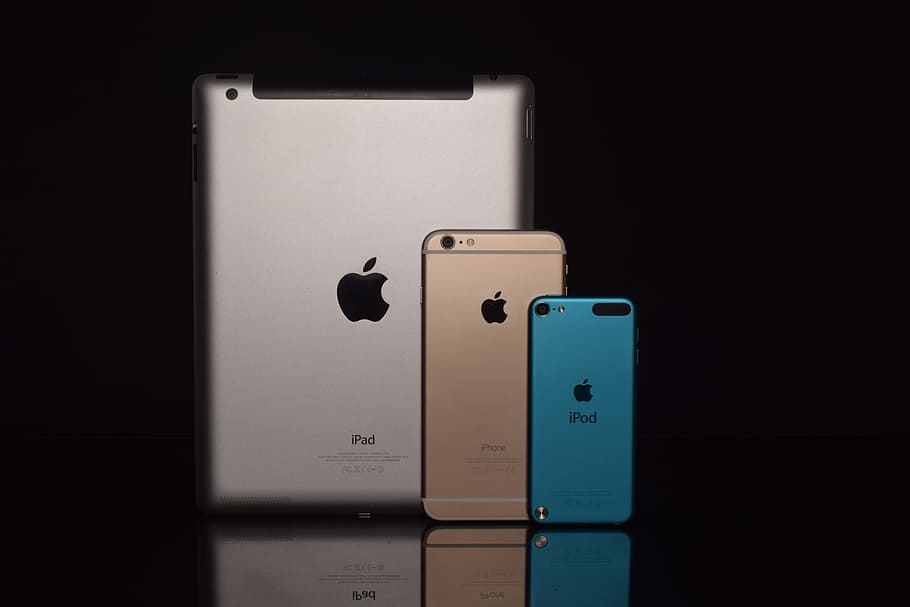 apple, iphone, ipad, devices, electronics, ipod, technology, indoors HD wallpaper