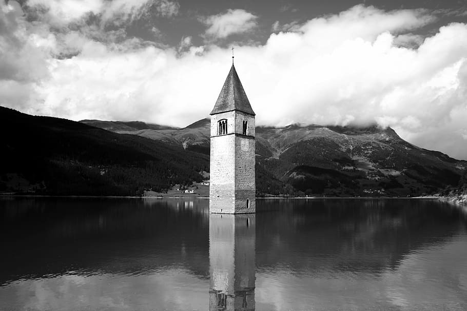 concrete building in grayscale photography, greyscale photography building near mountain HD wallpaper