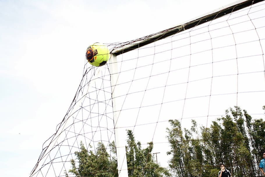 time-lapse photography of soccer ball striking goalie, gol HD wallpaper
