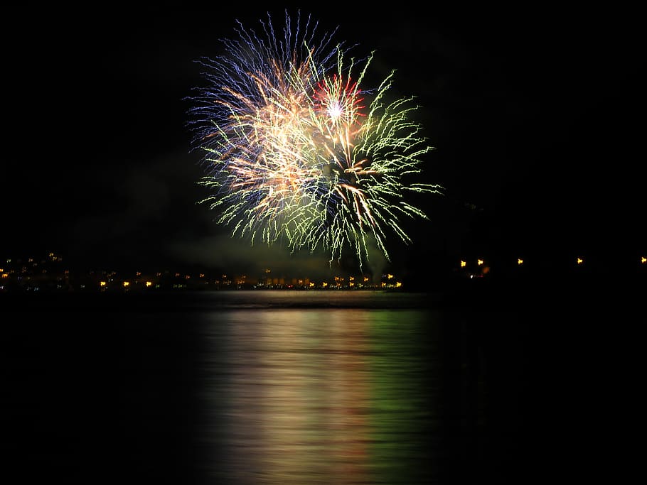 fireworks near body of water, mirroring, night, water surface HD wallpaper
