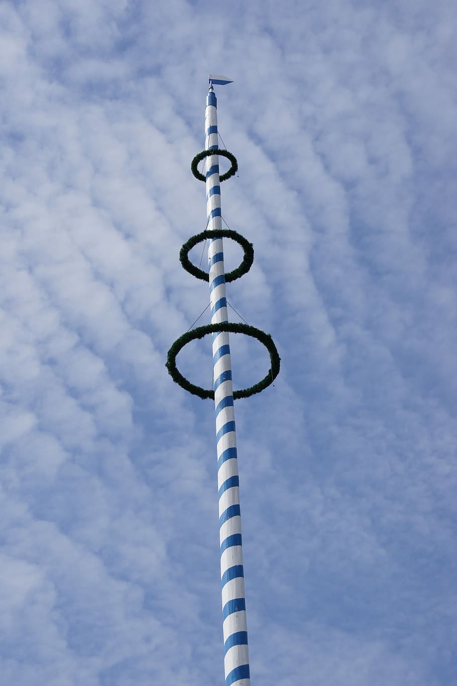 Maypole, Tradition, Bavaria, bavarian, sky, white, blue, clouds HD wallpaper