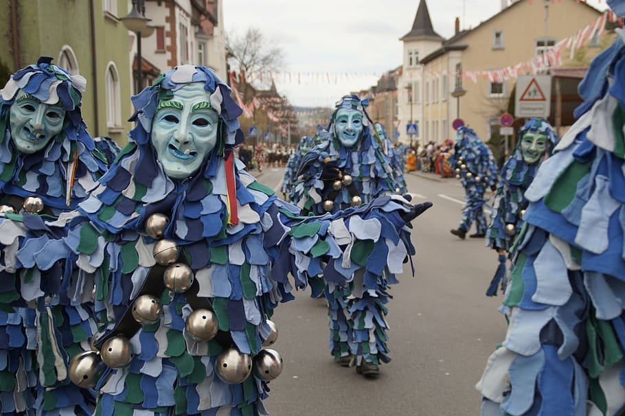 fool, gaugama, fools guild ulm, handset, dressed up, costume HD wallpaper