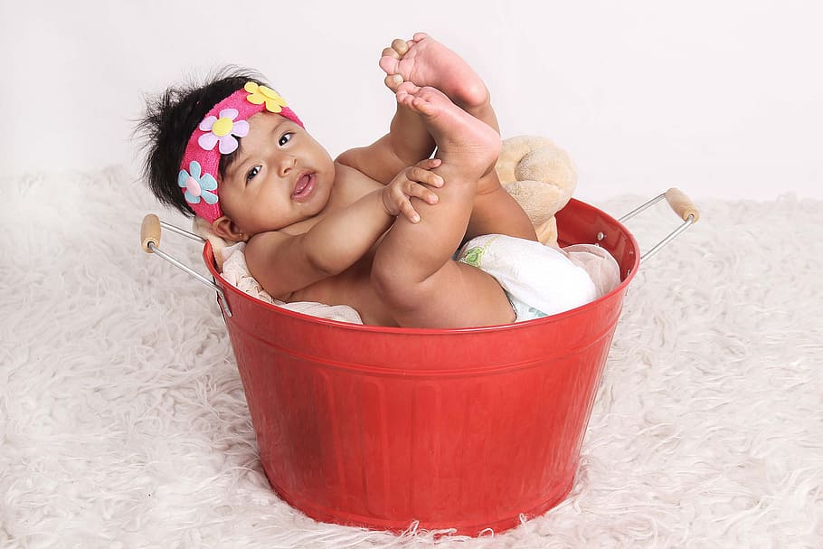 playing, bebe, happy, look, child, baby, cute, small, bathtub HD wallpaper