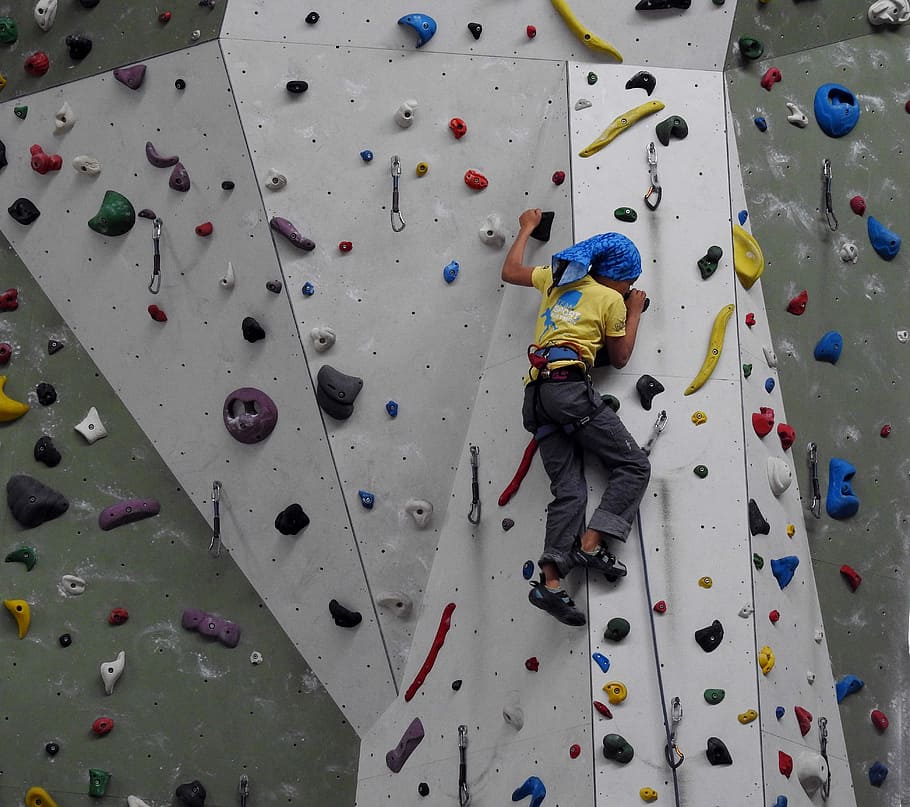 rock climbing wall wallpaper