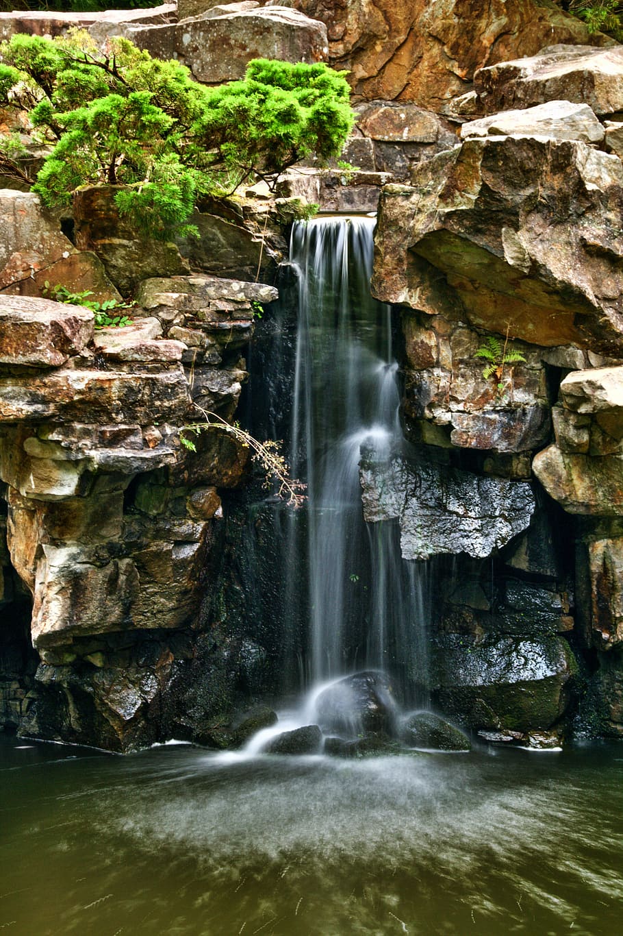 waterfalls surrounded by brown rocks, landscape, botanical garden, HD wallpaper