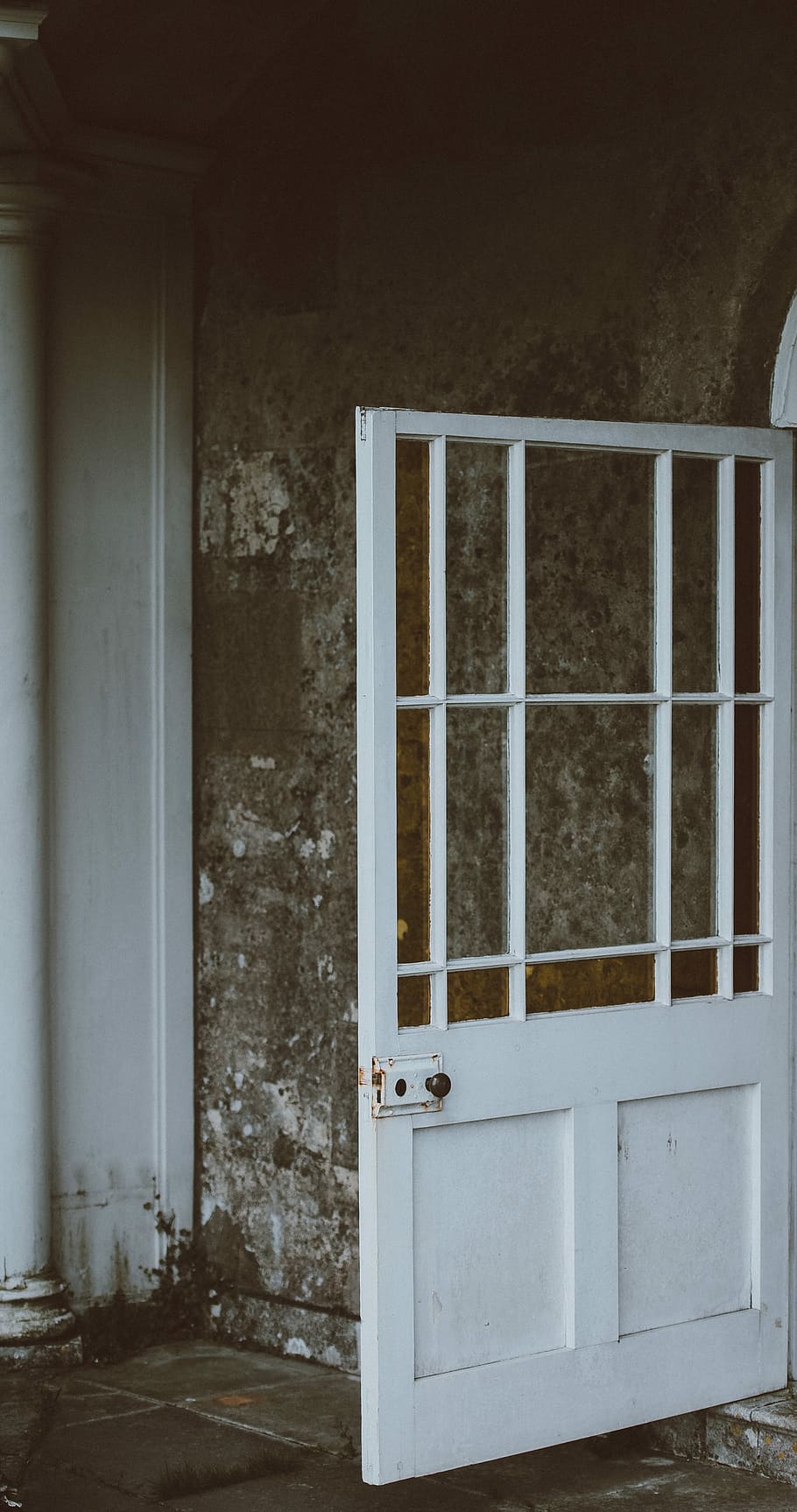 Uppark House, Petersfield, white wooden door, glass, lock, open HD wallpaper