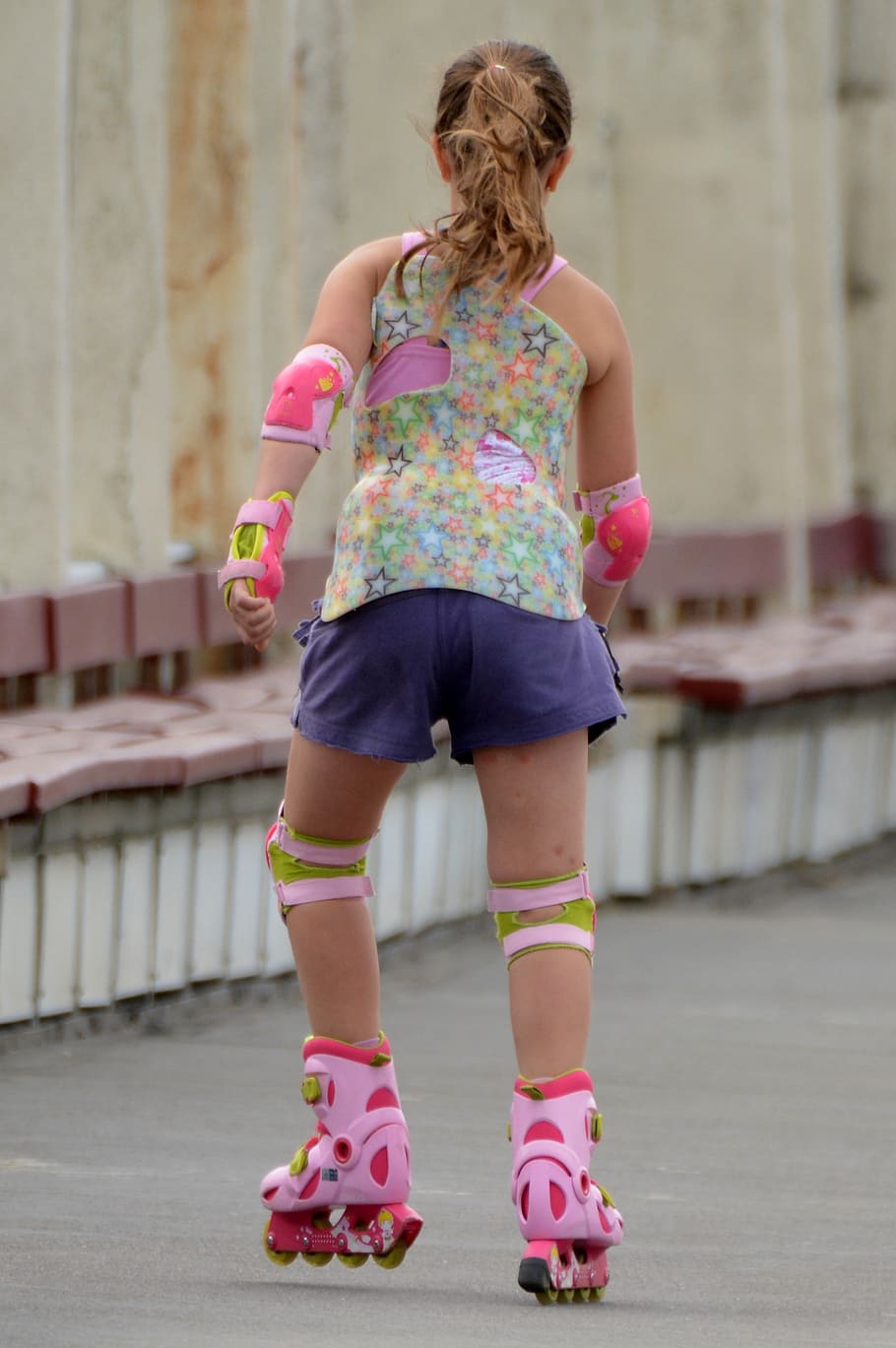 girl playing on the road during day time, child, roller skate, HD wallpaper