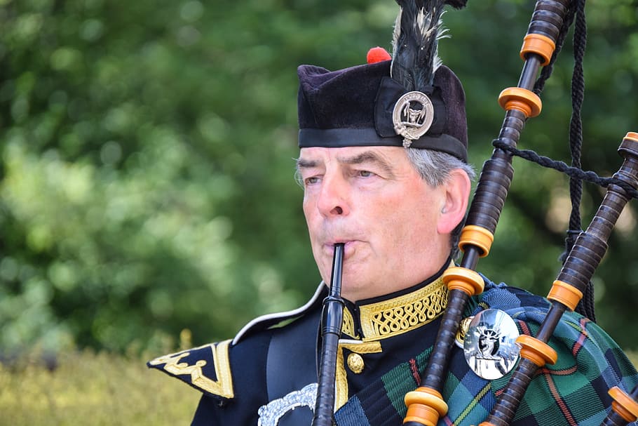 Bagpipes, Scotland, Traditional, musicians, helmet, headshot, HD wallpaper